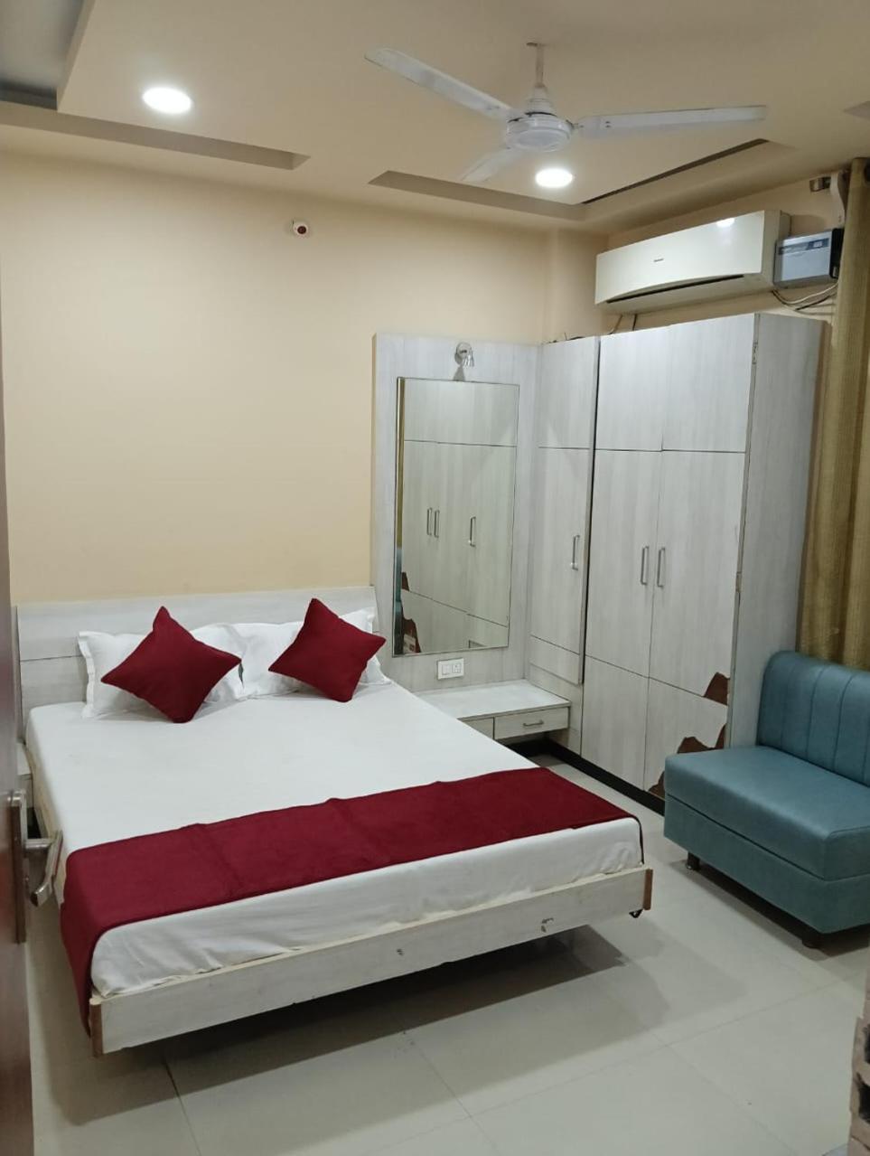 Hotel Tirupati Palace Индаур Экстерьер фото